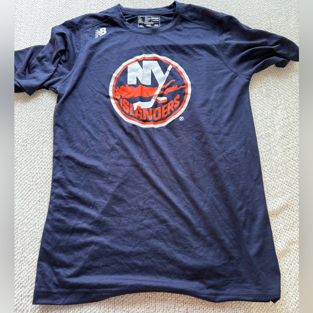 NHL Hockey Islanders New Balance Mens Short Sleeve Tee Navy Blue